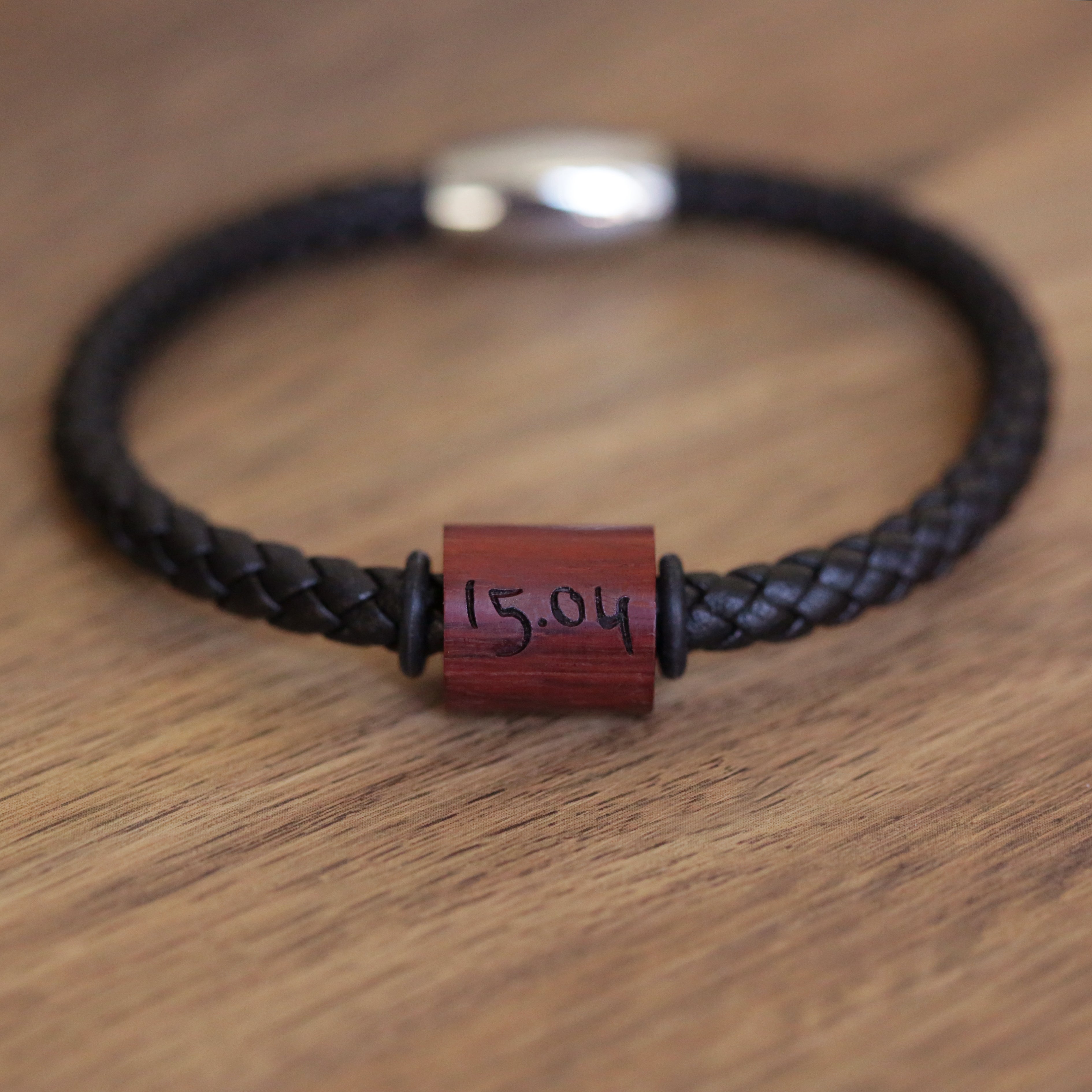 Wave Bracelet - Track a real Sea Turtle