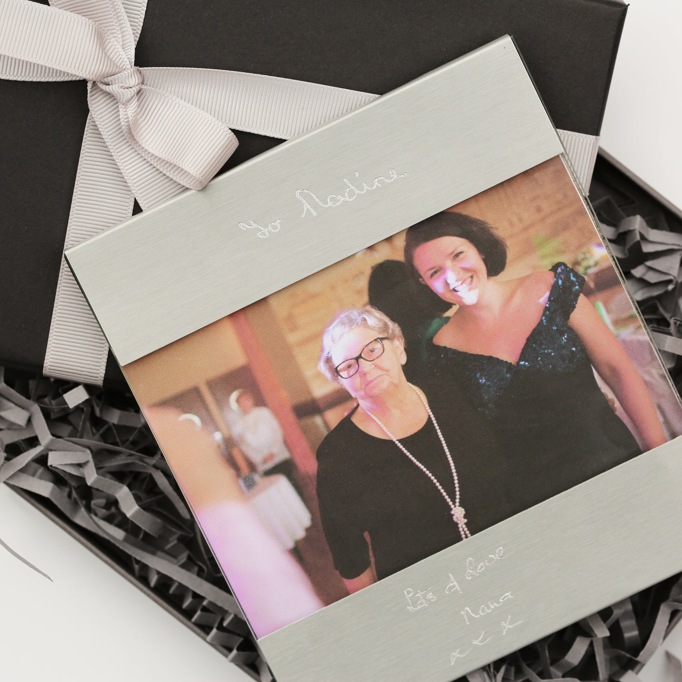 Photo on sale frame engraving